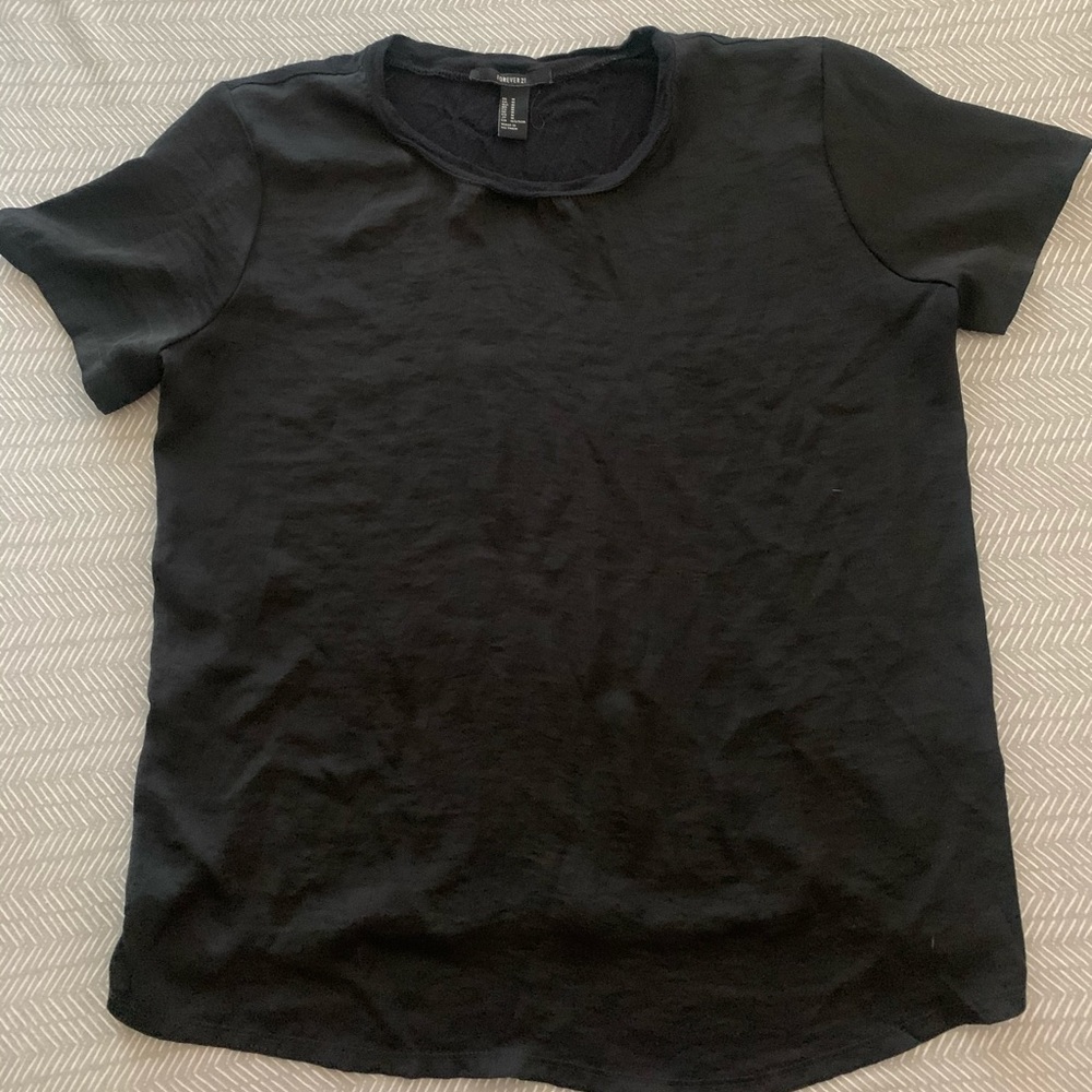 Black tee
